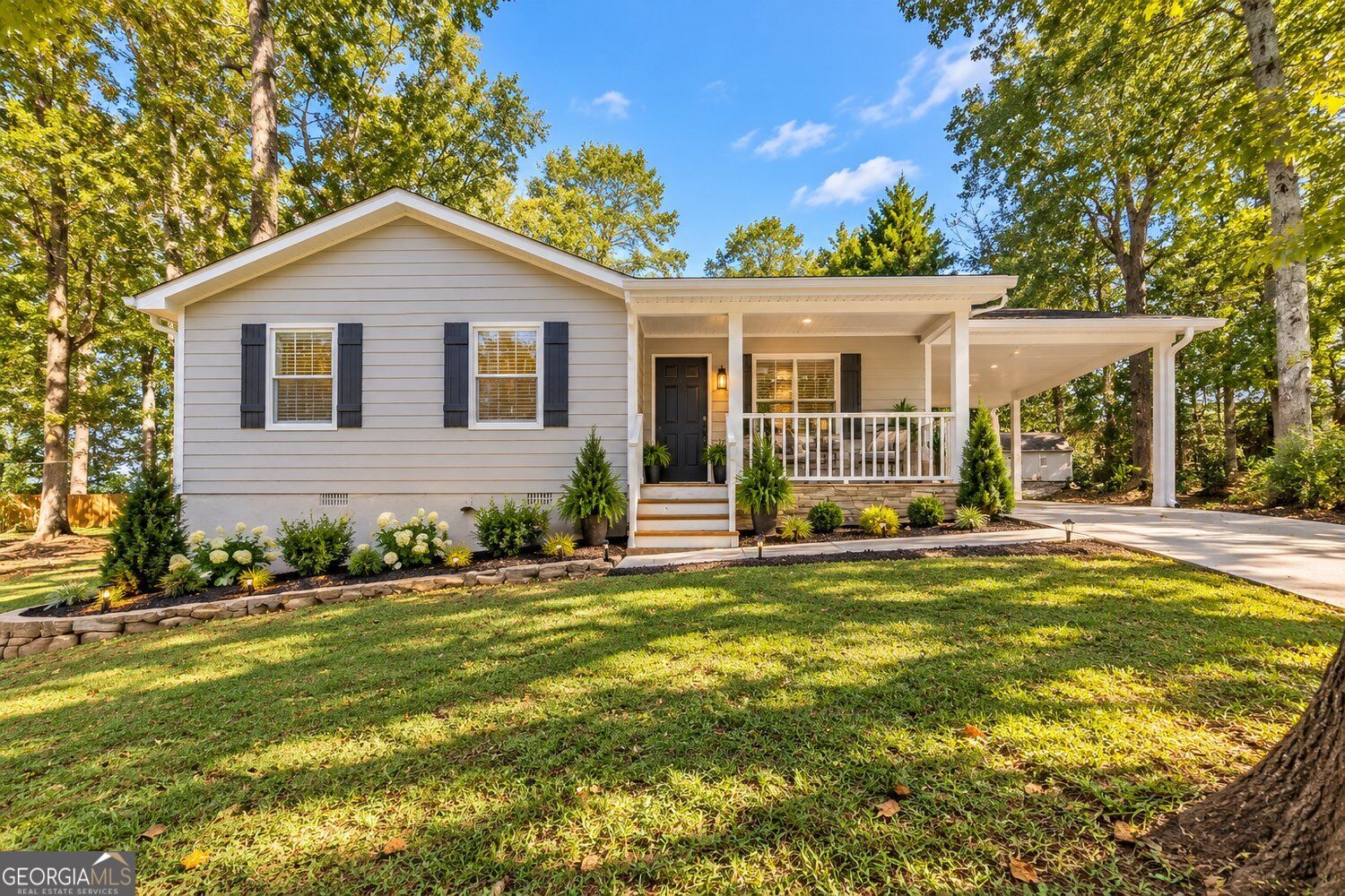 679 Suwanee Court NW