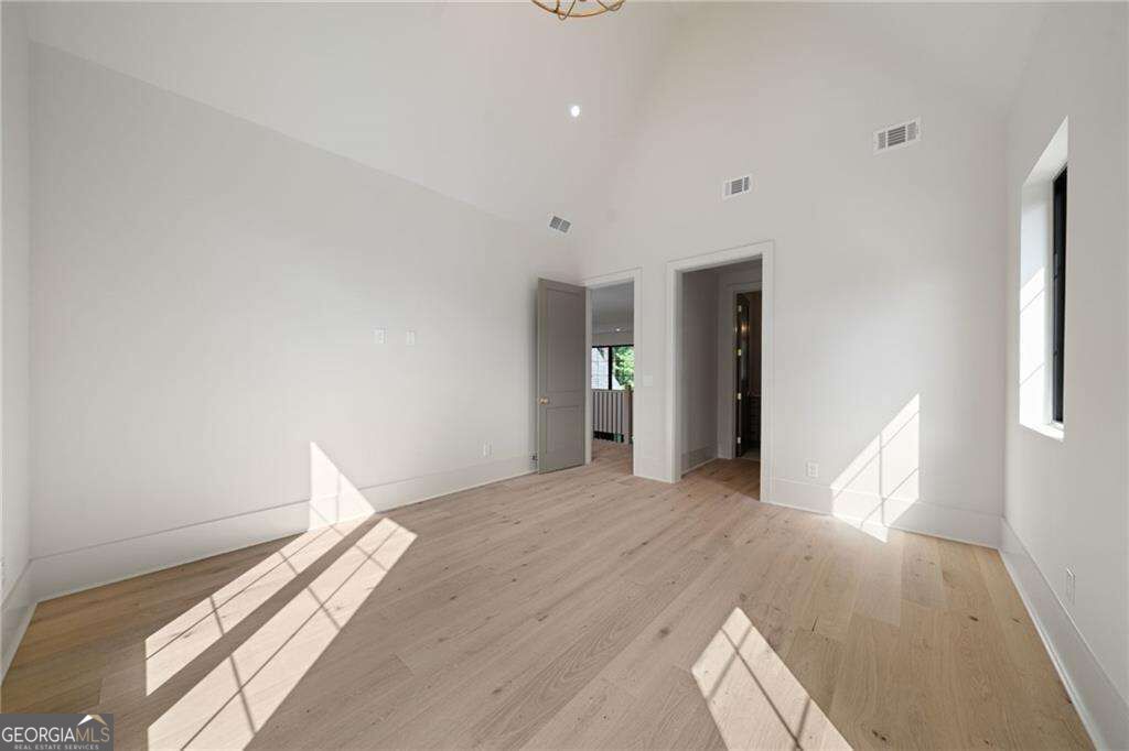 4901 Cambridge Drive