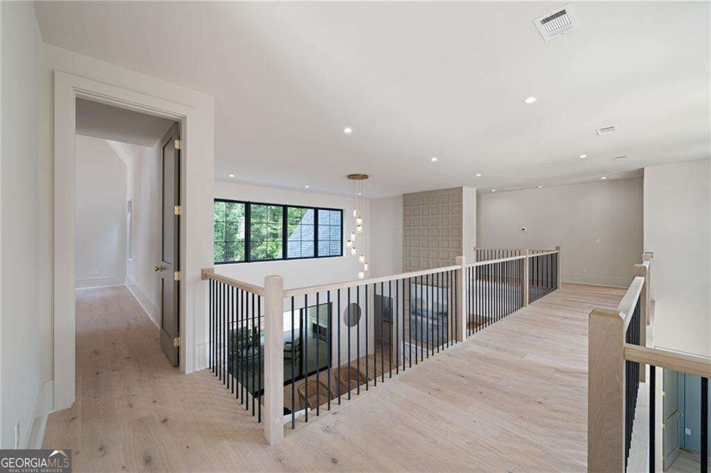 4901 Cambridge Drive
