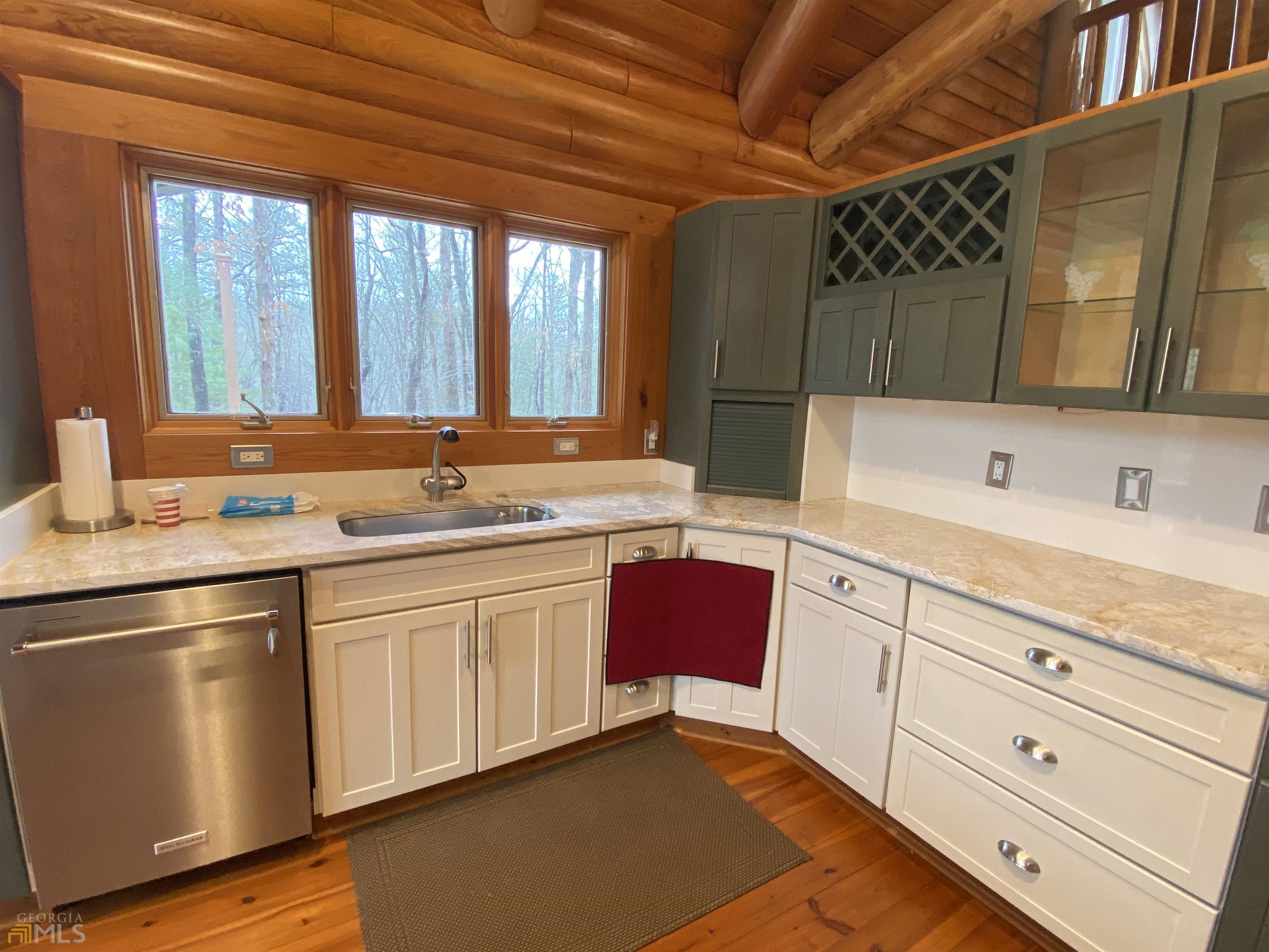 107 E Goldmine Road