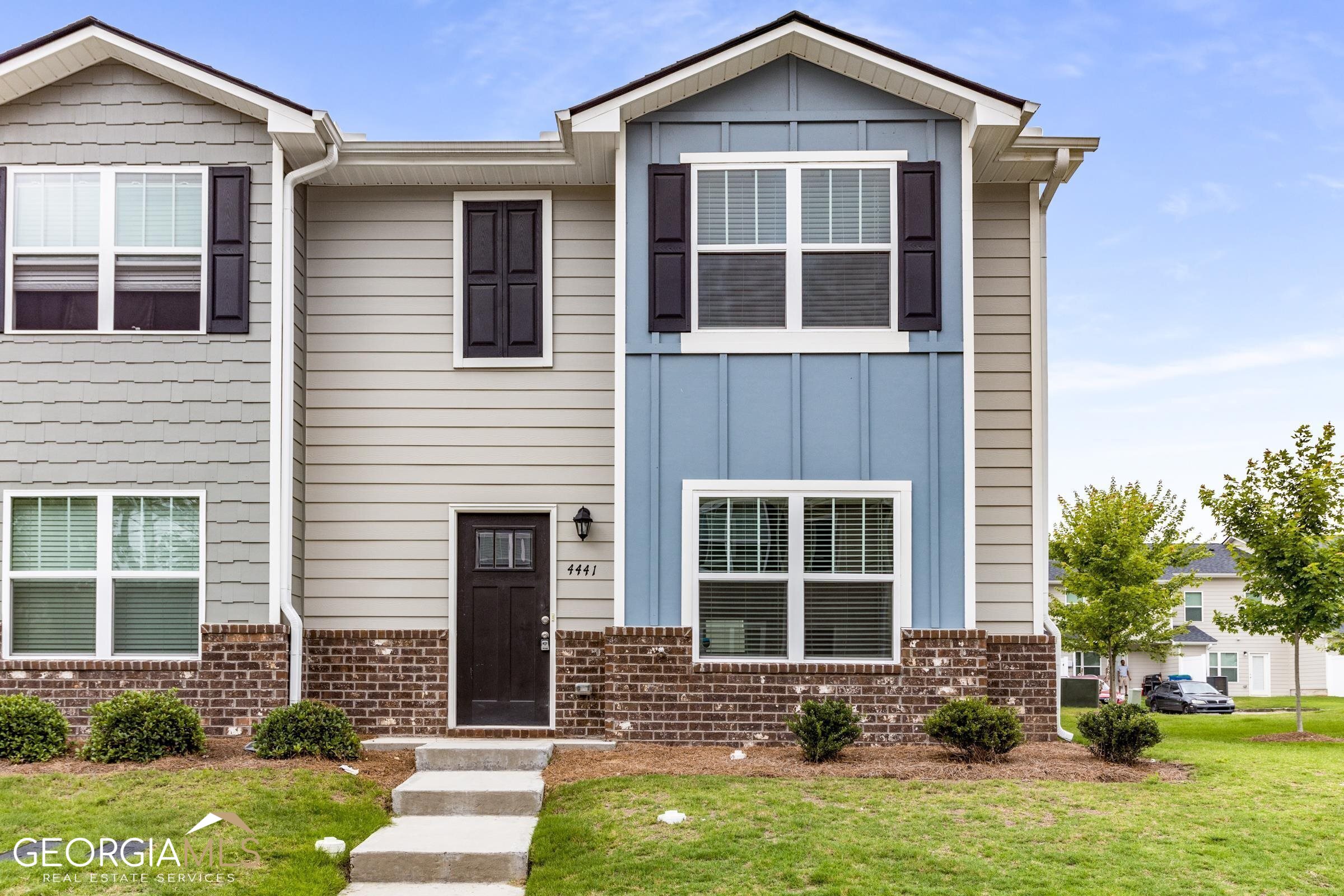 4441 Pinscher Street