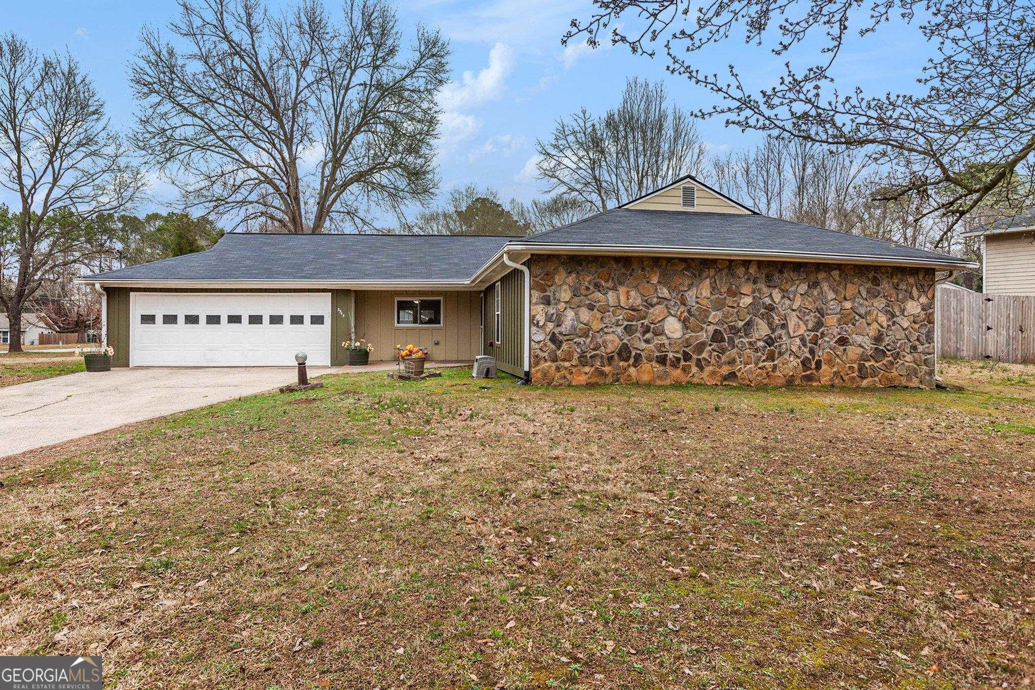 3945 Glenaire Court