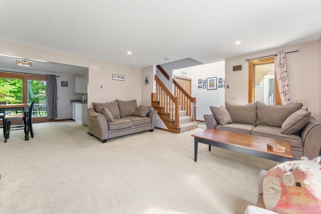 119 Main St Unit: 119