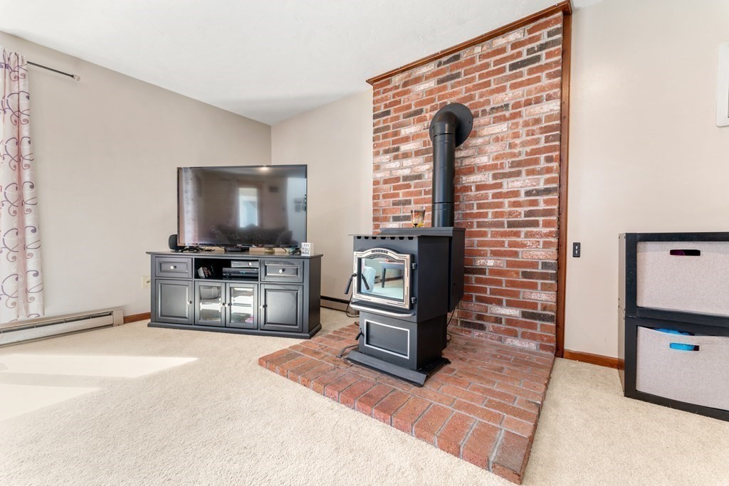 119 Main St Unit: 119
