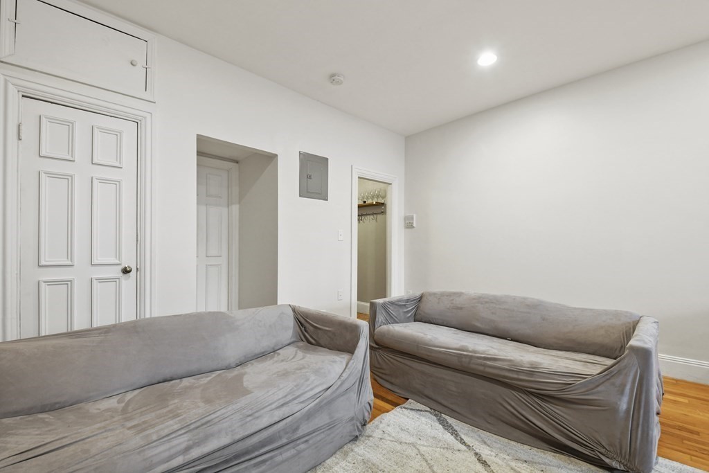 169 Beacon St Unit: B1