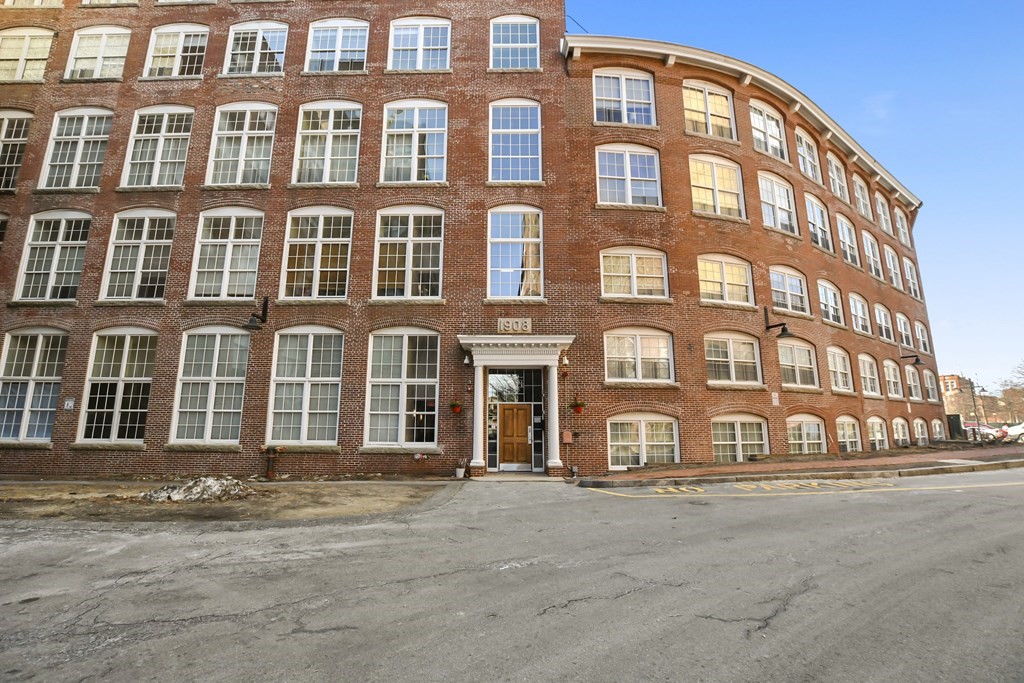 200 Market Unit: 4301