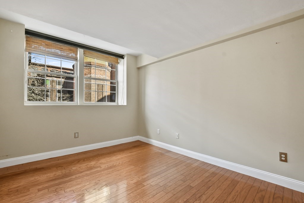 200 Market Unit: 4301
