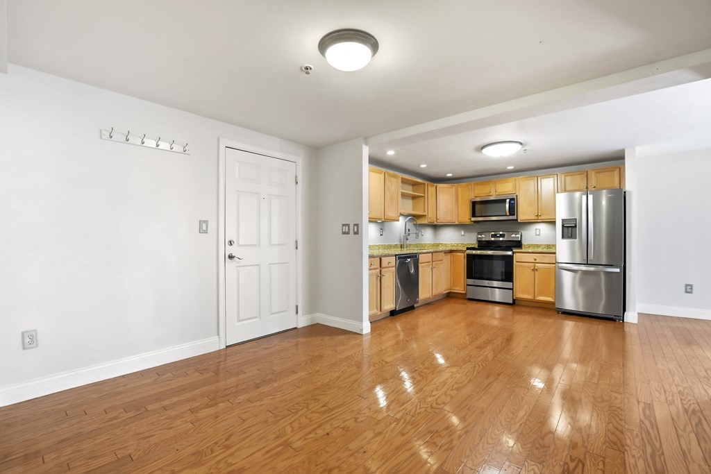 200 Market Unit: 4301