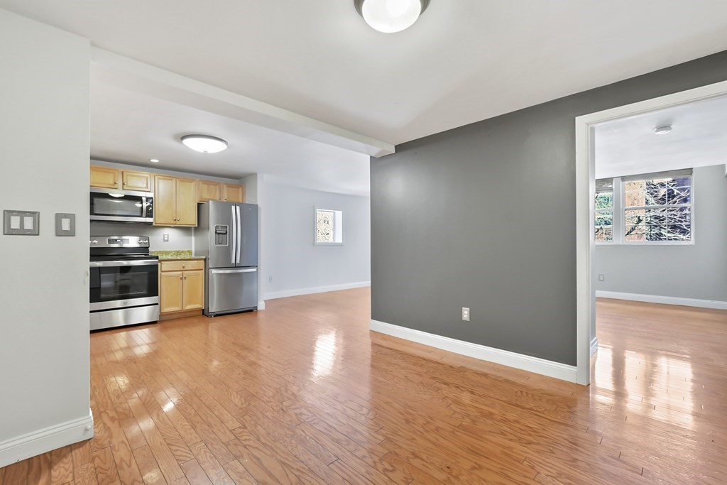 200 Market Unit: 4301