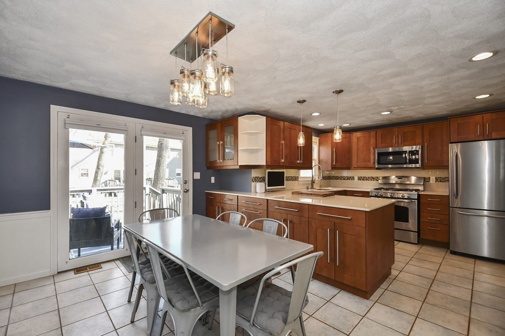 705 Wellman Avenue Unit: 705