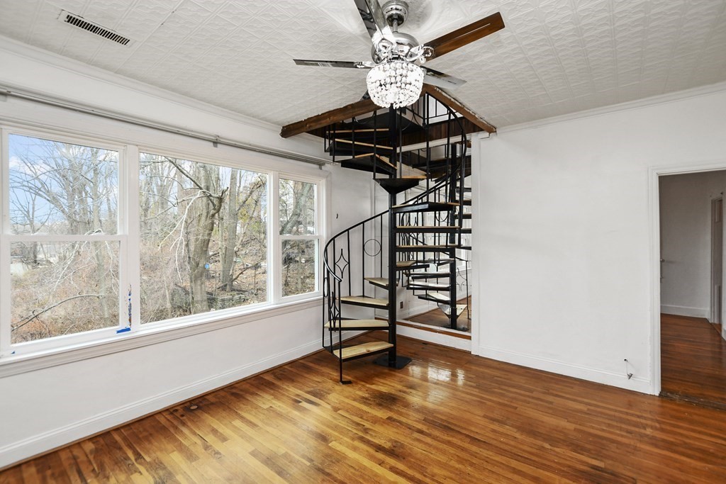 130 Barlett Street Unit: 2