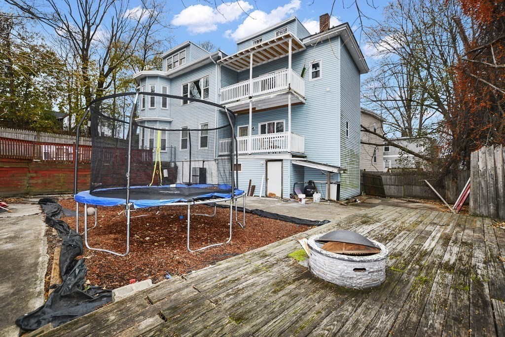 130 Barlett Street Unit: 2