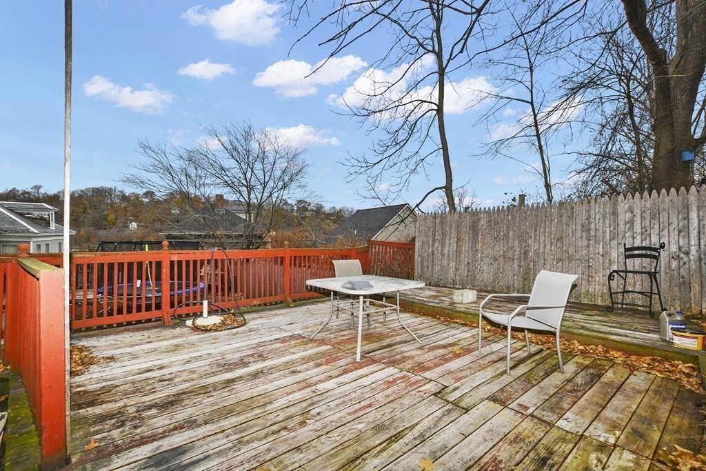 130 Barlett Street Unit: 2