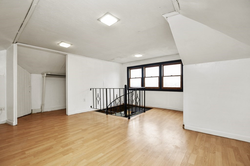 130 Barlett Street Unit: 2