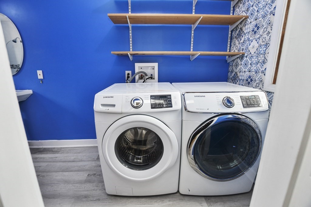 130 Barlett Street Unit: 2
