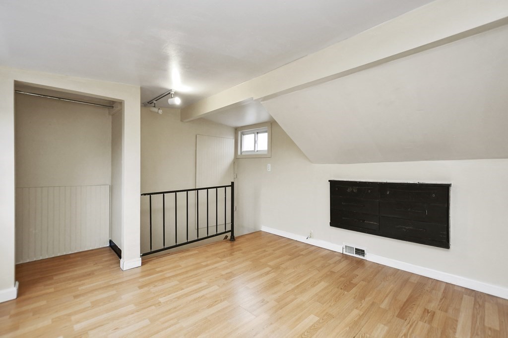 130 Barlett Street Unit: 2