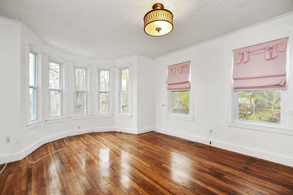 130 Barlett Street Unit: 2