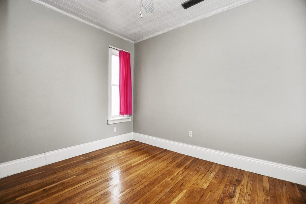 130 Barlett Street Unit: 2