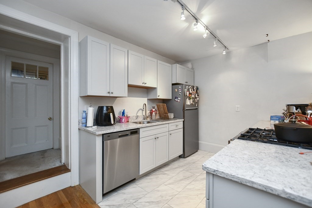 57 E Springfield St Unit: B