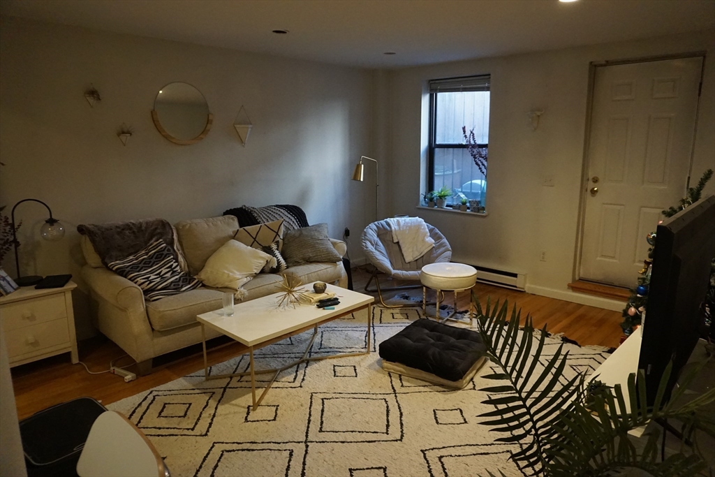 18 E Springfield Street # 1