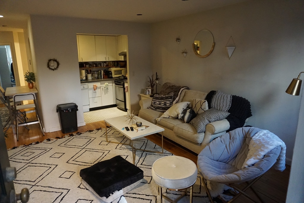 18 E Springfield Street # 1