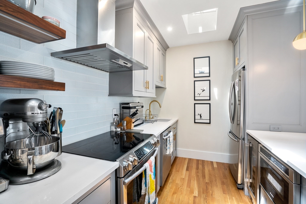 51 E Springfield Street # 4