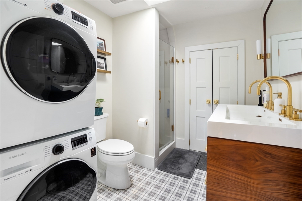 51 E Springfield Street # 4