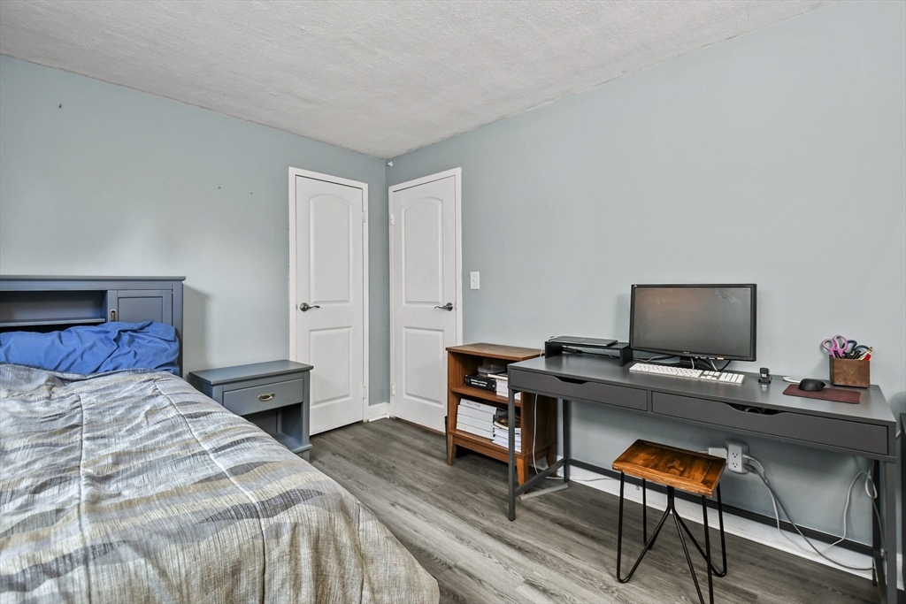 1105 Lexington # 2 Unit: 10-2