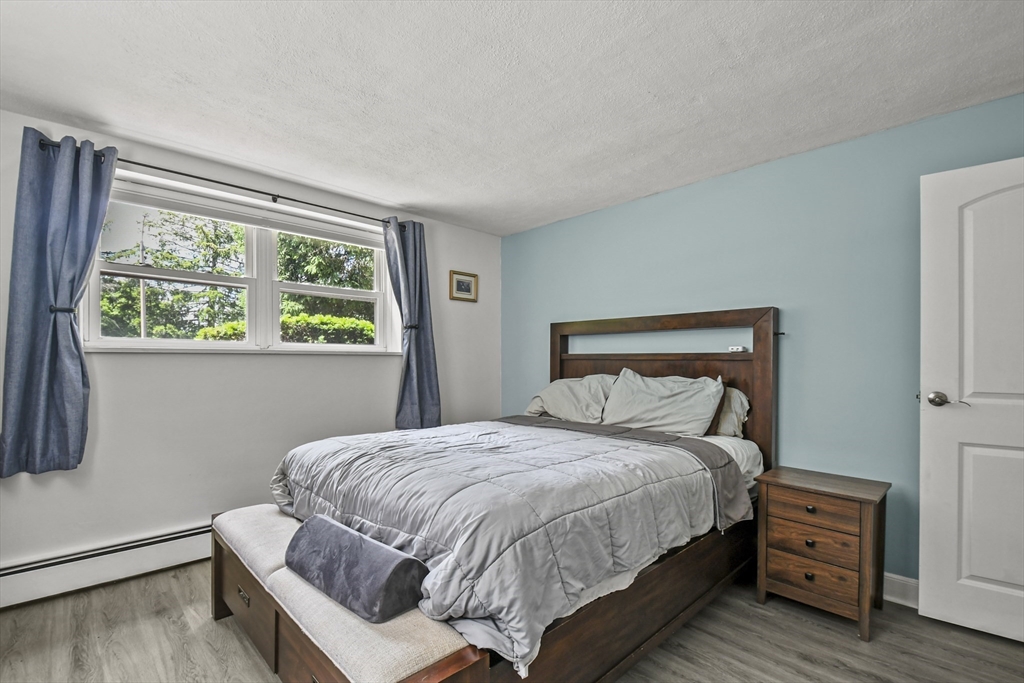 1105 Lexington # 2 Unit: 10-2