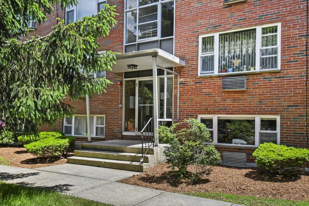 1105 Lexington # 2 Unit: 10-2