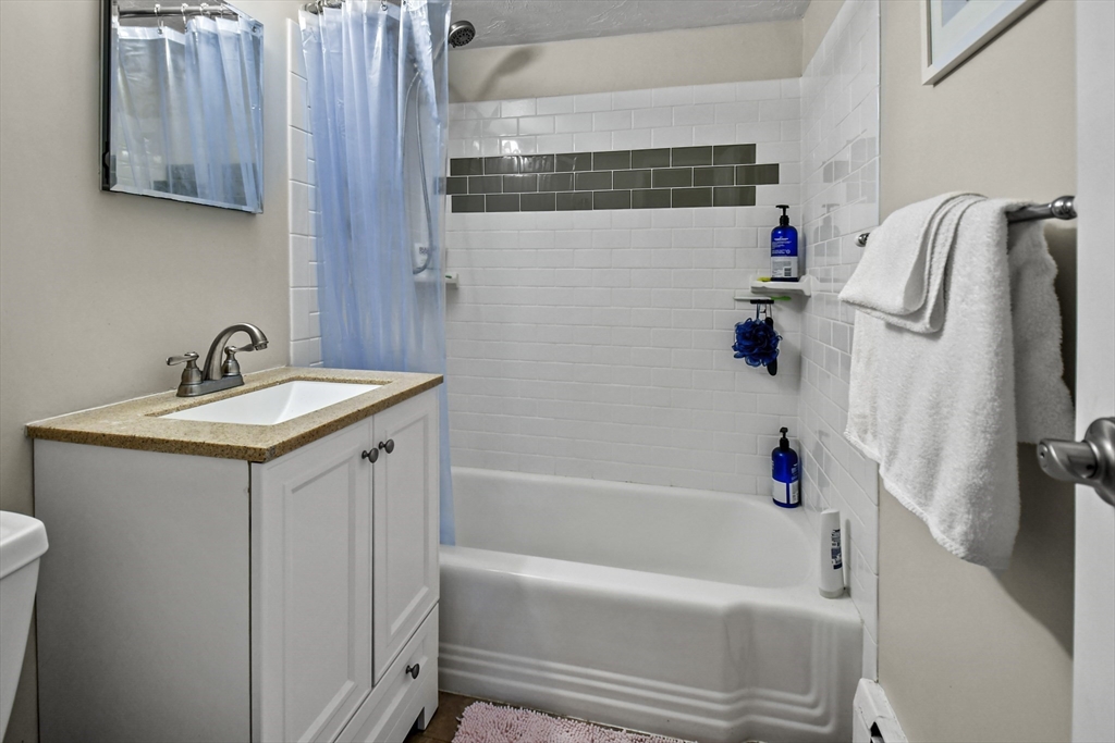 1105 Lexington # 2 Unit: 10-2