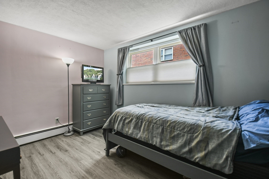 1105 Lexington # 2 Unit: 10-2