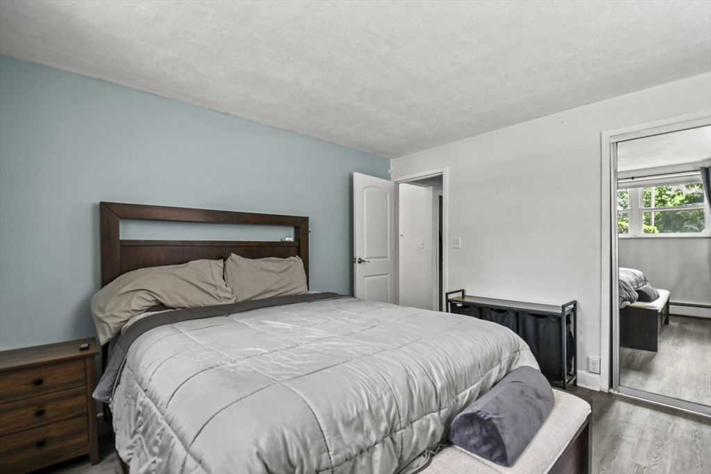 1105 Lexington # 2 Unit: 10-2