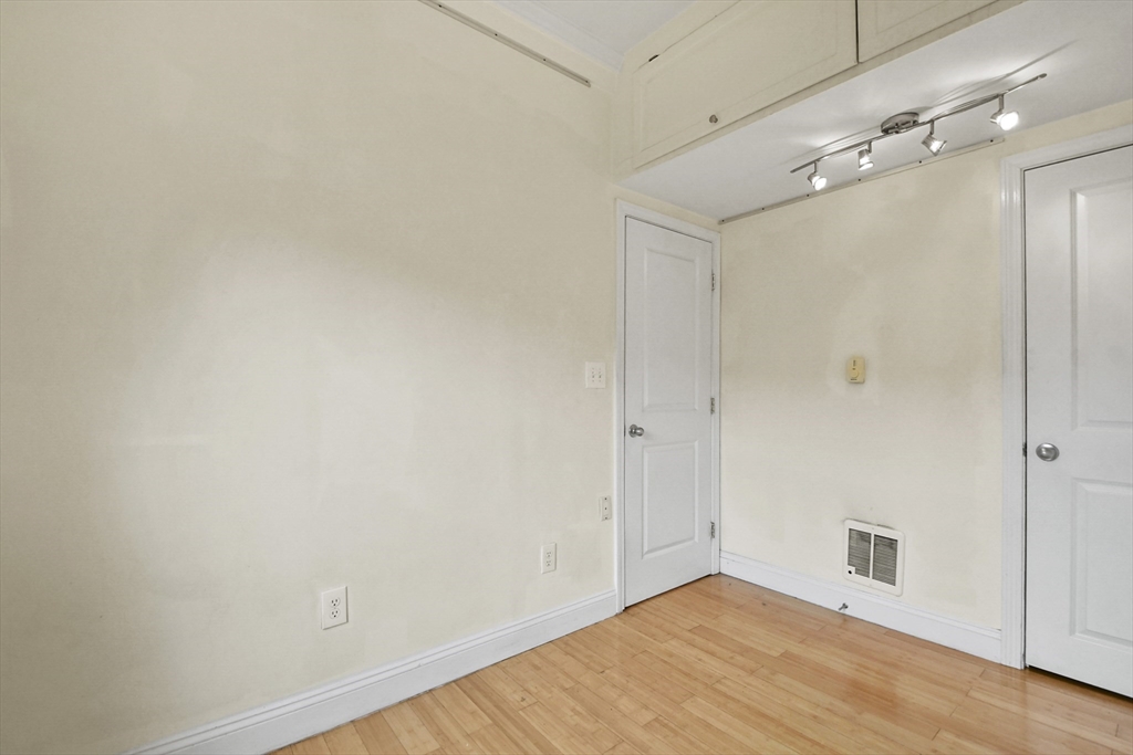 702 Massachusetts # 6