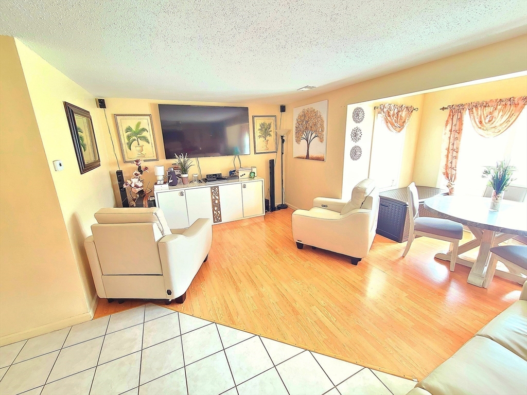 260 N Warren Ave # B7