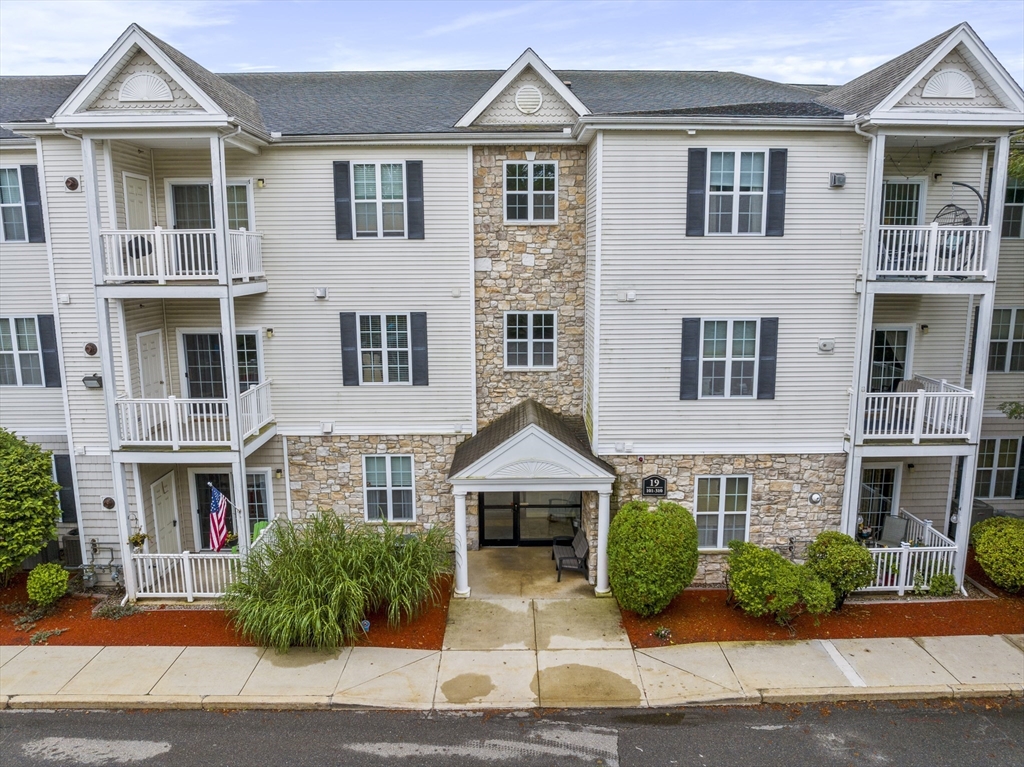 19 Hampshire Rd # 204