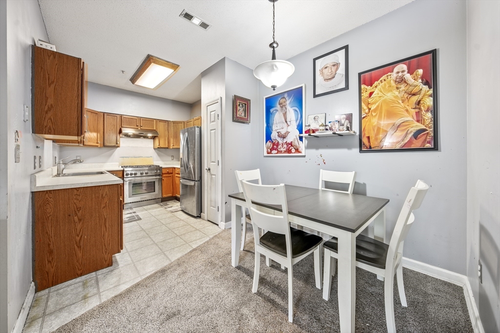 19 Hampshire Rd # 204