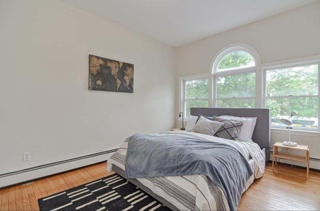 87 Broad St # 2