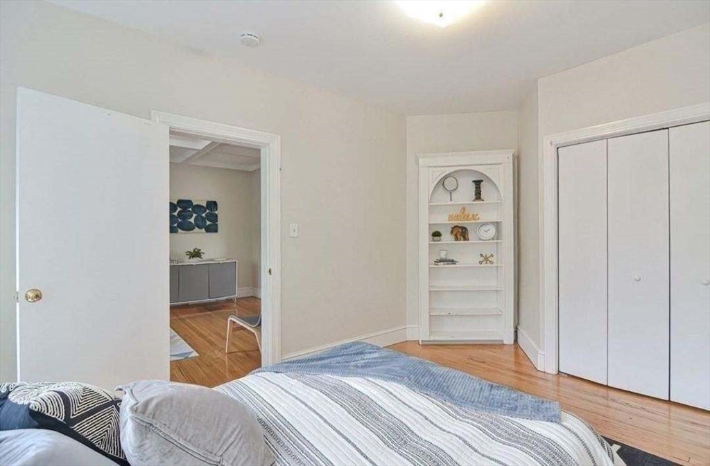 87 Broad St # 2