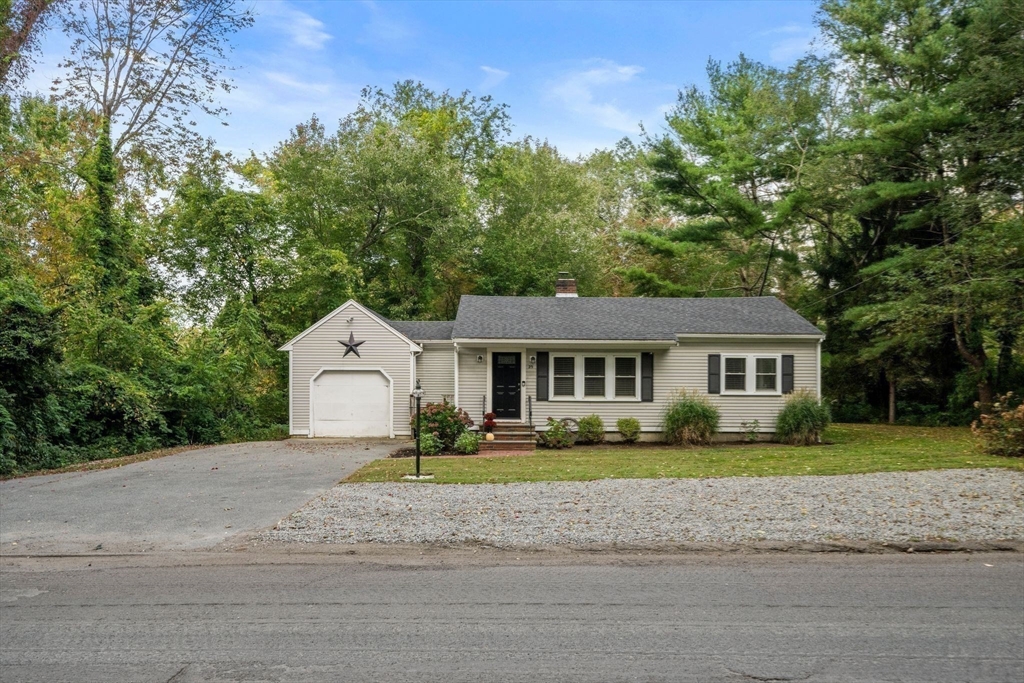 29 W Elm St