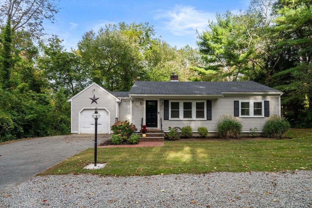 29 W Elm St
