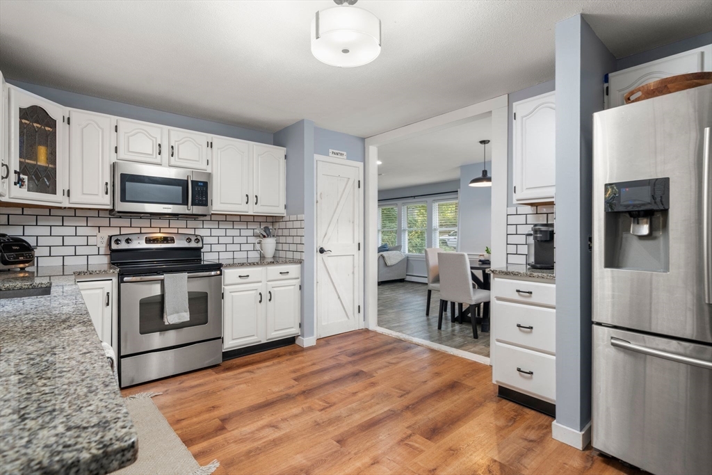 29 W Elm St