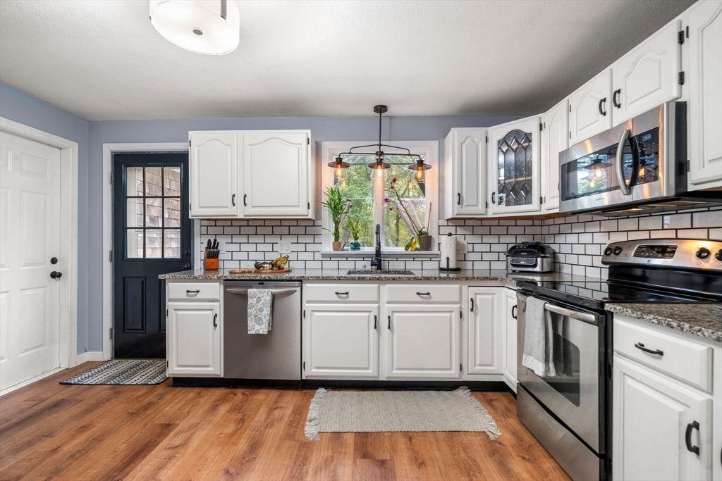 29 W Elm St