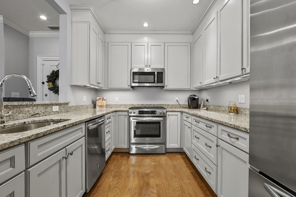 39 Taylor Drive # 1010
