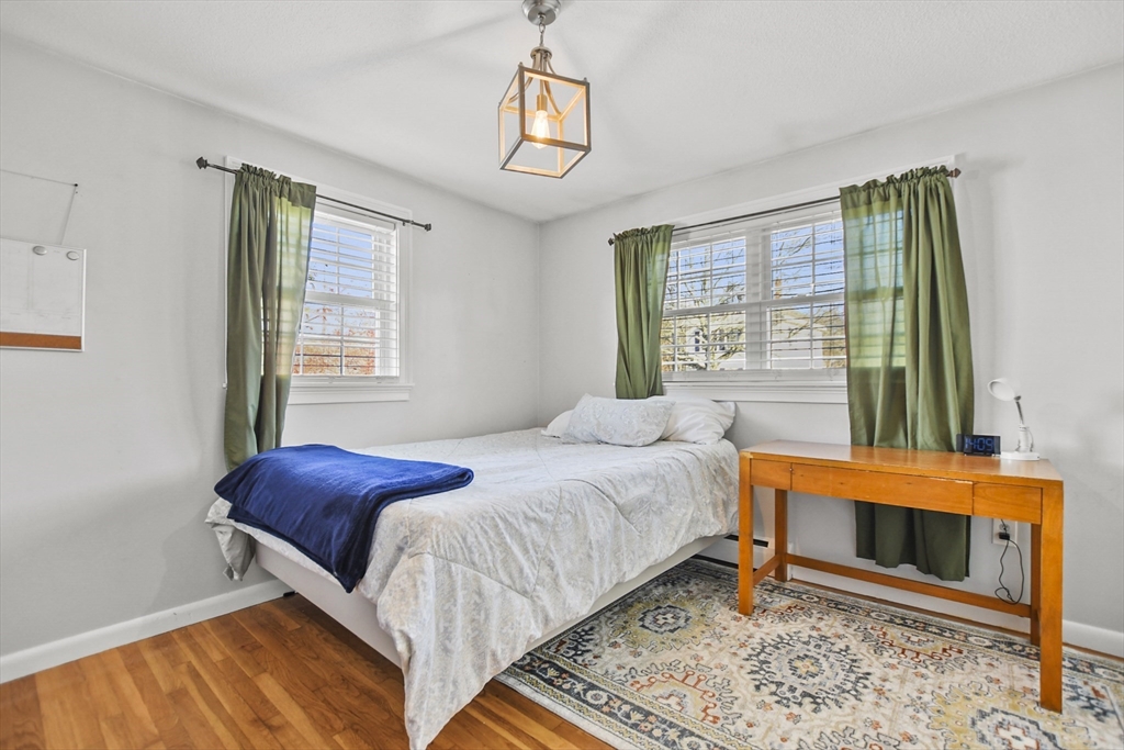 118 1/2 Market Street Unit: 118 1/2