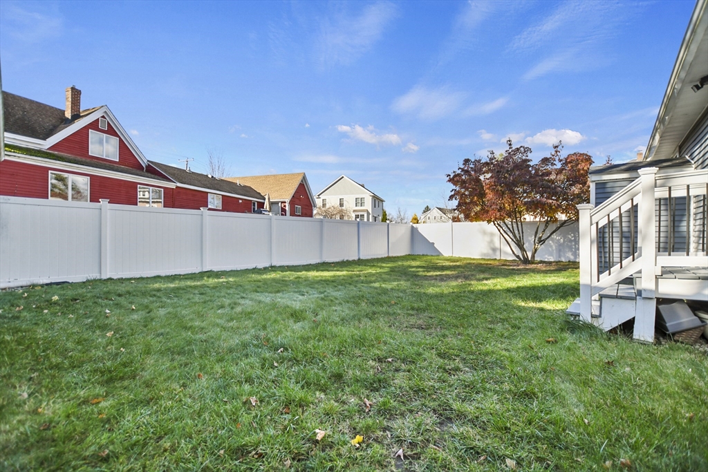 118 1/2 Market Street Unit: 118 1/2