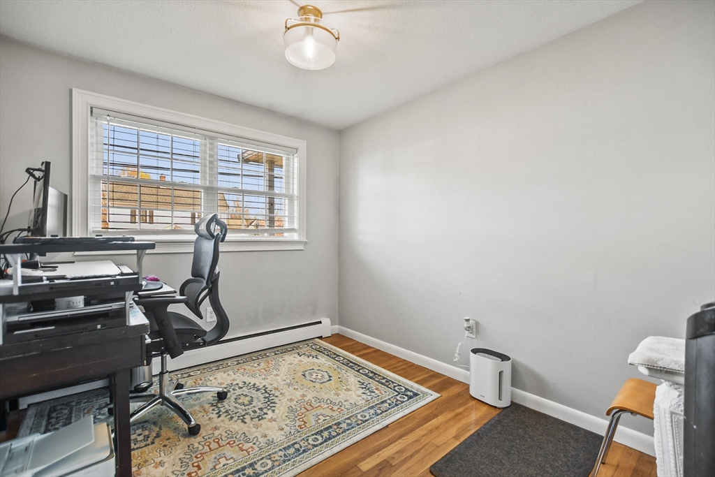 118 1/2 Market Street Unit: 118 1/2