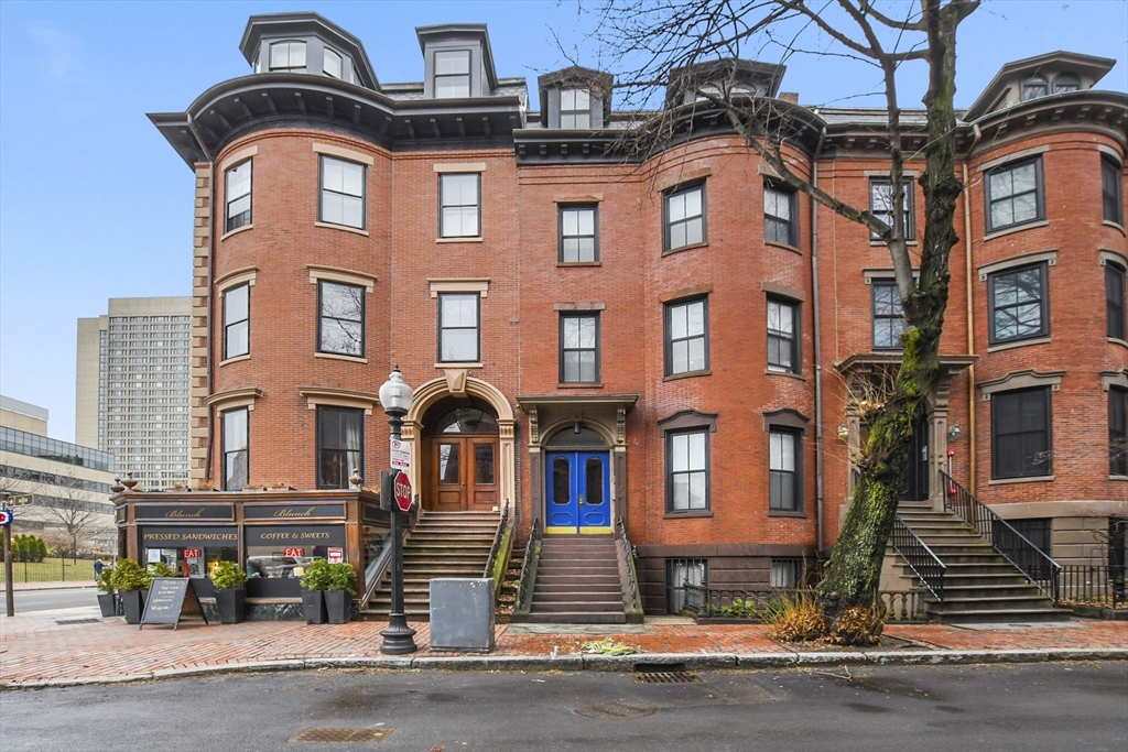 57 E Springfield # 3