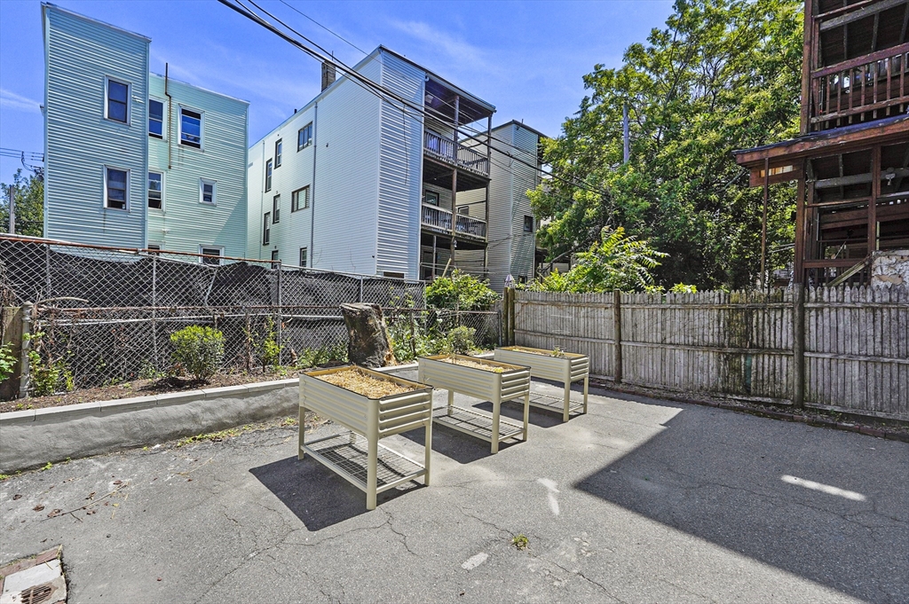 213 Chelsea Street # 3