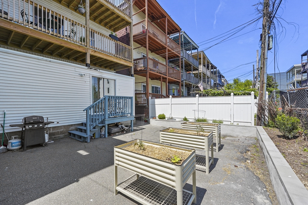 213 Chelsea Street # 3